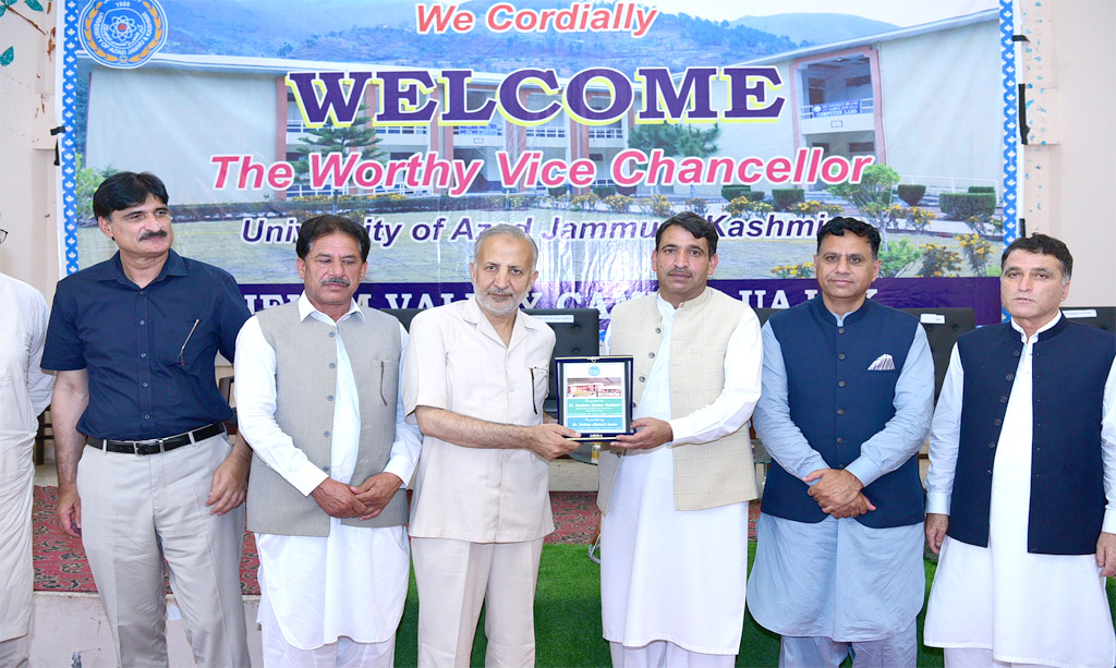 V.C Reaffirms Commitment to Jehlum Valley Campus